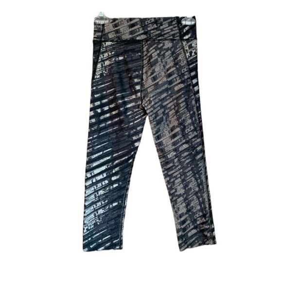 3 for $30! Under Armour compression capri pants - Picture 5 of 9